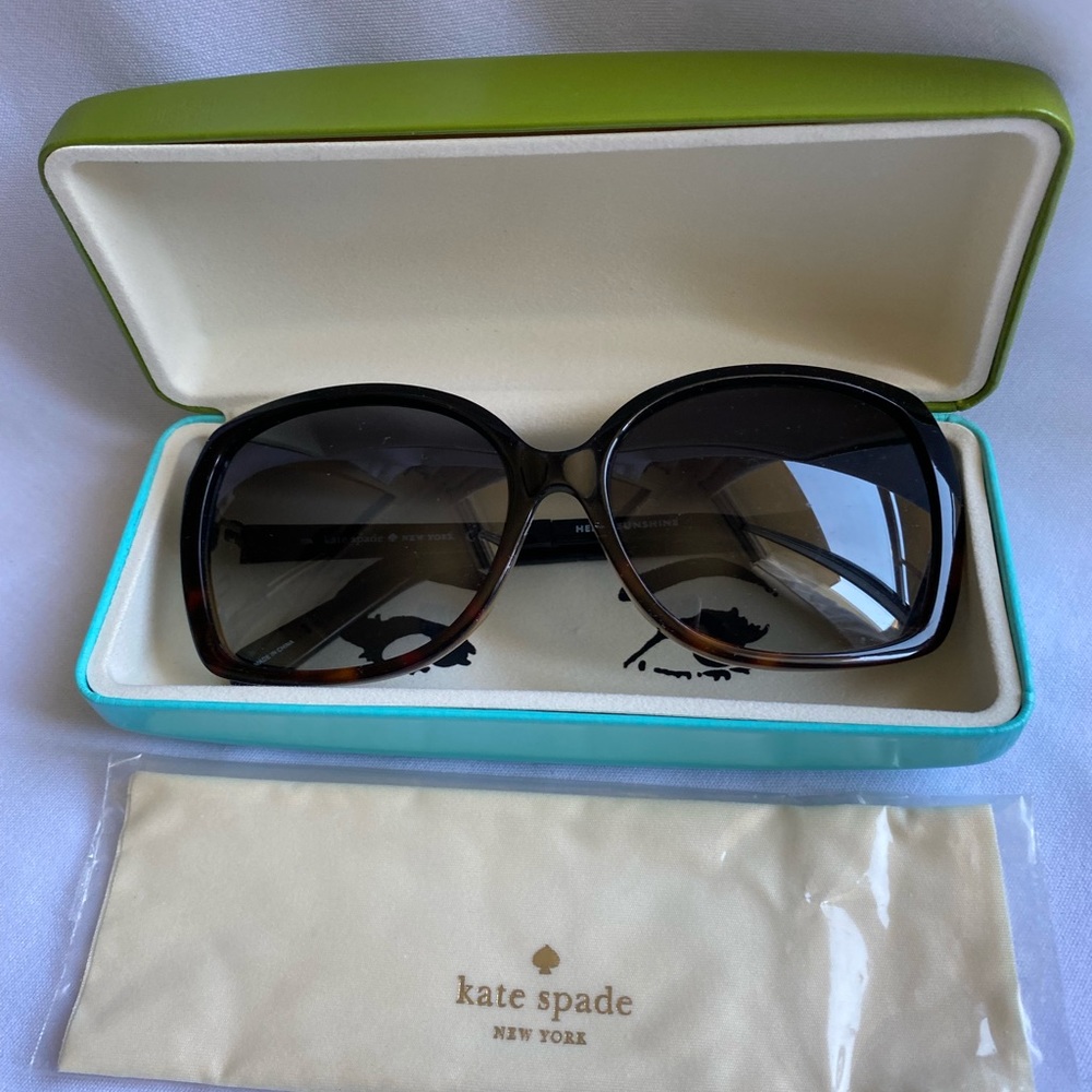 KATE SPADE Black Sunglass in VERY GOOD CONDITION